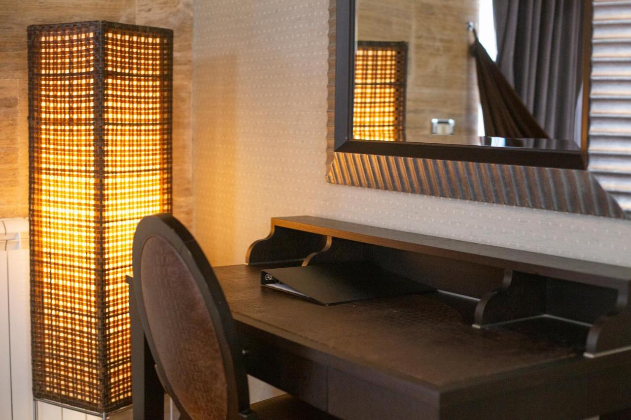 Eclat Luxury Hotel Belgrado Buitenkant foto